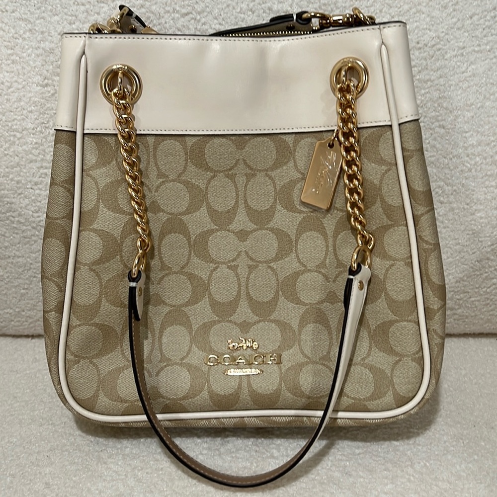 Coach Bucket Bag